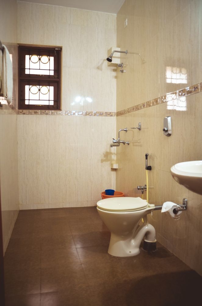 Super Hotel O The Goan Courtyard Colva Exterior photo